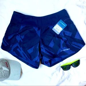 Brooks NWT Chaser 5” Running Short, Medium